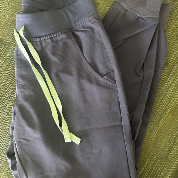 FIGS scrubs sets… original price per set $96 offering $40 per set - Picture 2 of 16